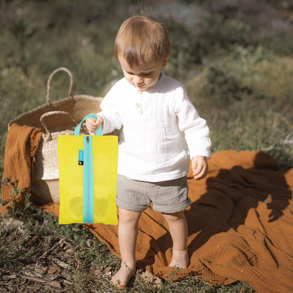 Pack All yellow-blue kids shoe bag with odor stain barrier for clean luggage protection